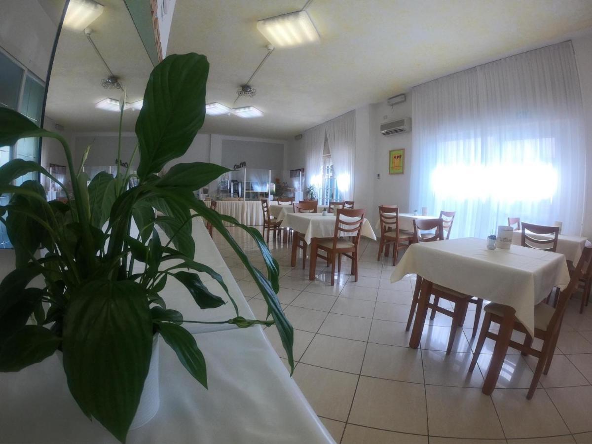 Splendid B&B Milano Marittima Exteriör bild